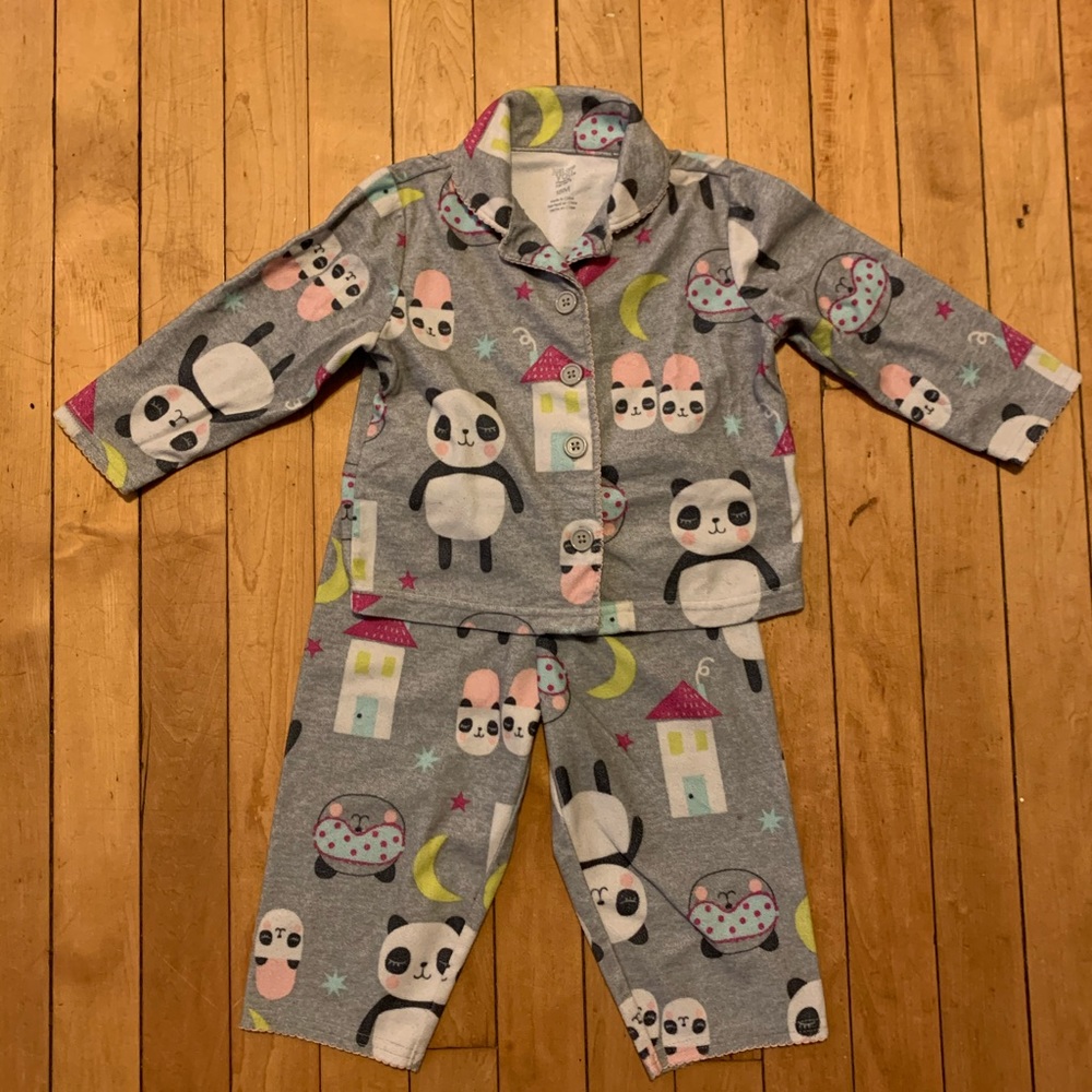 Carter’s 18M flannel PJ set